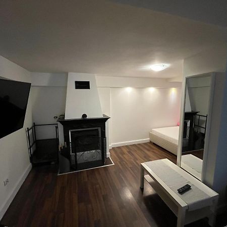 Zielone Wzgorze Hostel วาลบ์จิก ภายนอก รูปภาพ