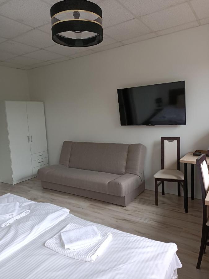 Zielone Wzgorze Hostel วาลบ์จิก ภายนอก รูปภาพ